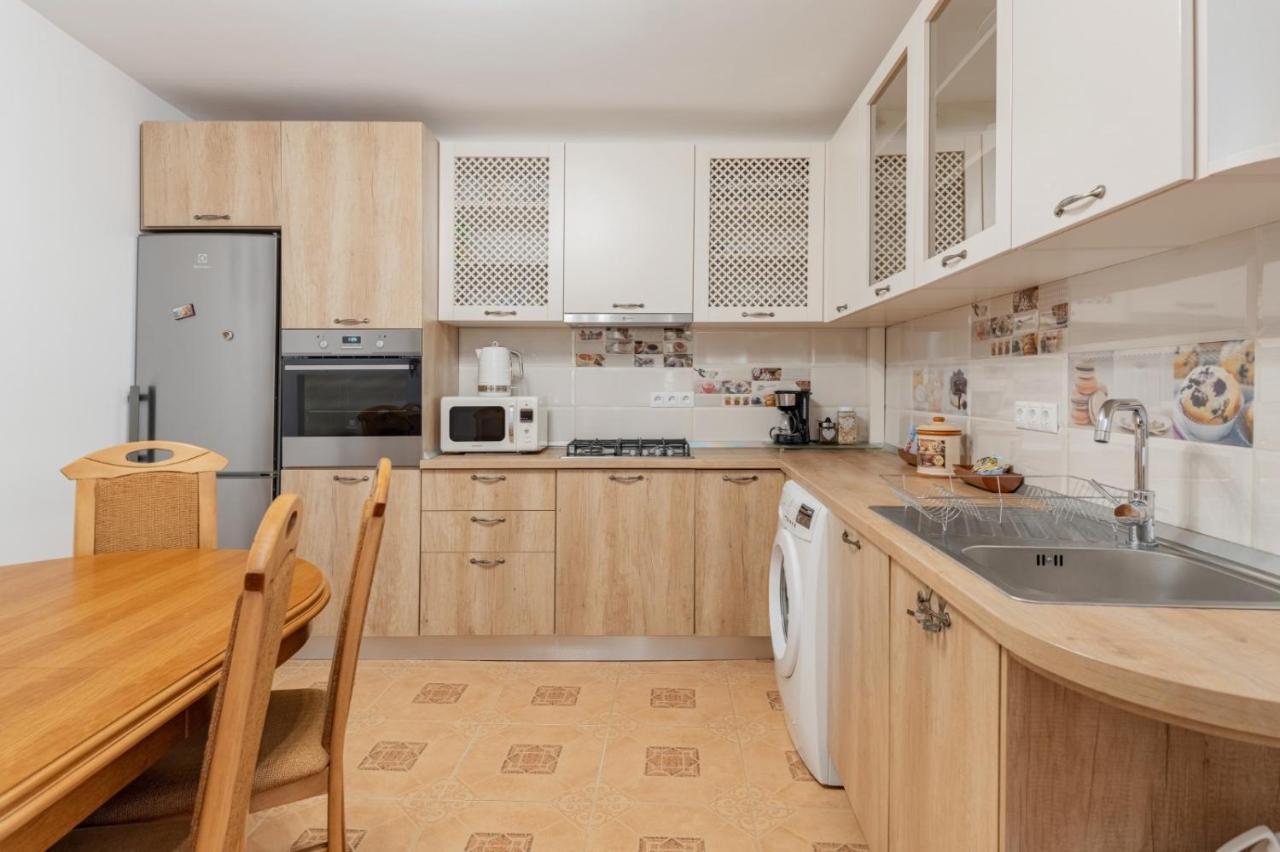 Brasov Centrul Vechi - 67Sqm - 2Min To Counsel Square Appartement Buitenkant foto